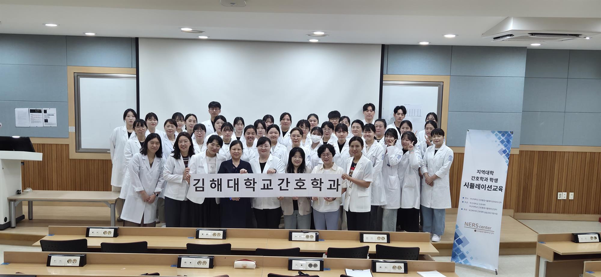 단체사진.jpg